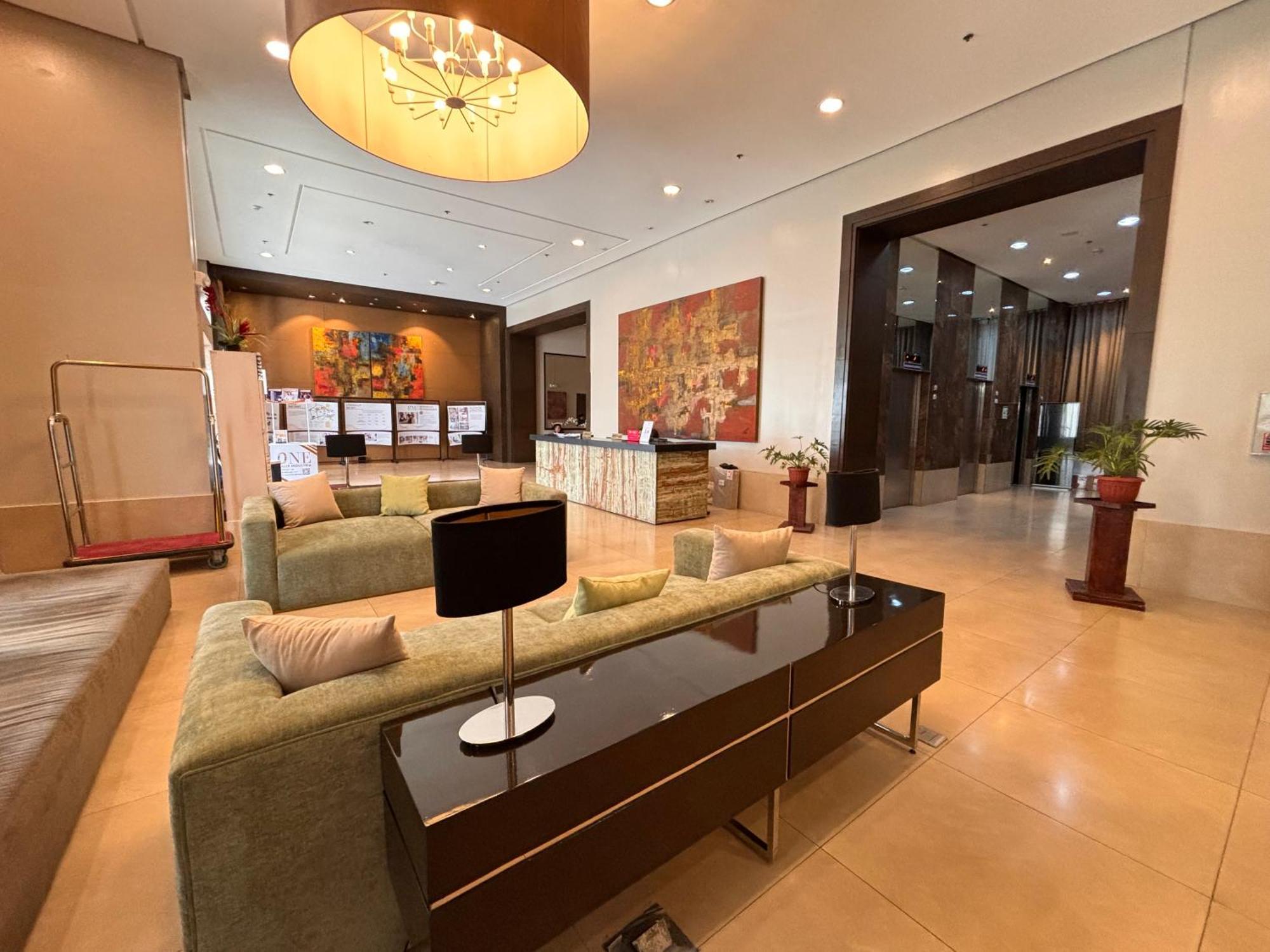La Amore Place Pasig City Εξωτερικό φωτογραφία